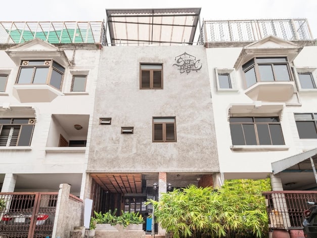 Siam Plug In Hostel