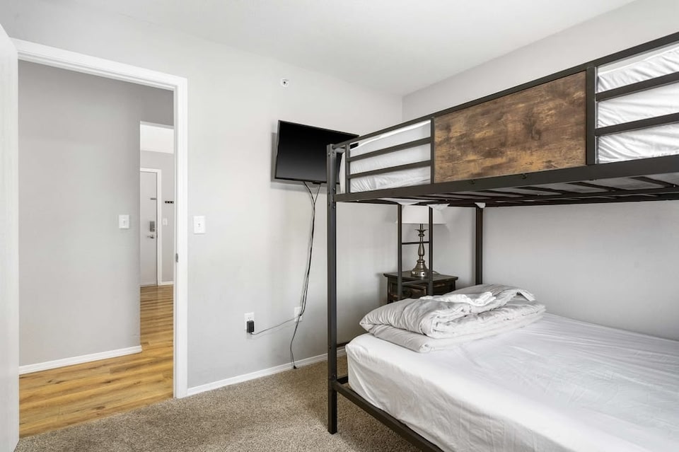 Tranquil Getaway For 8