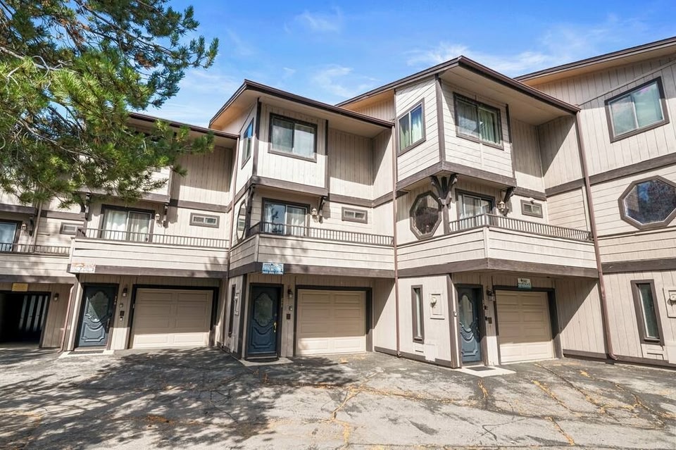 ショアーズ レイクフロント コンド、Big Bear Lakeのホテル - スカイ