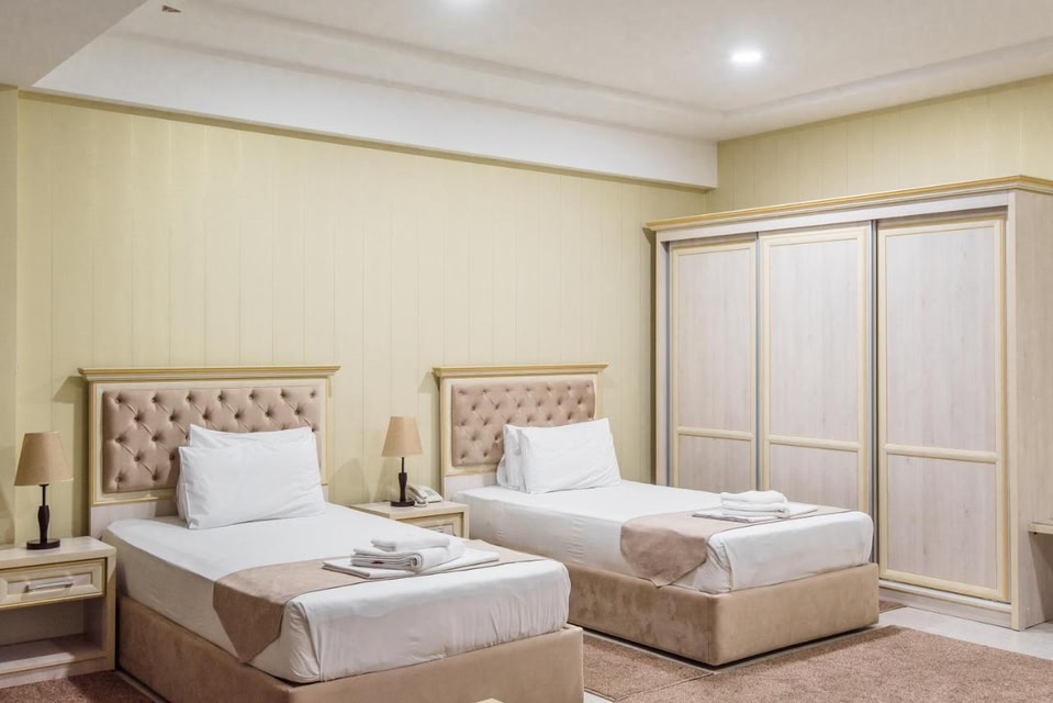 Golden Horizon Hotel