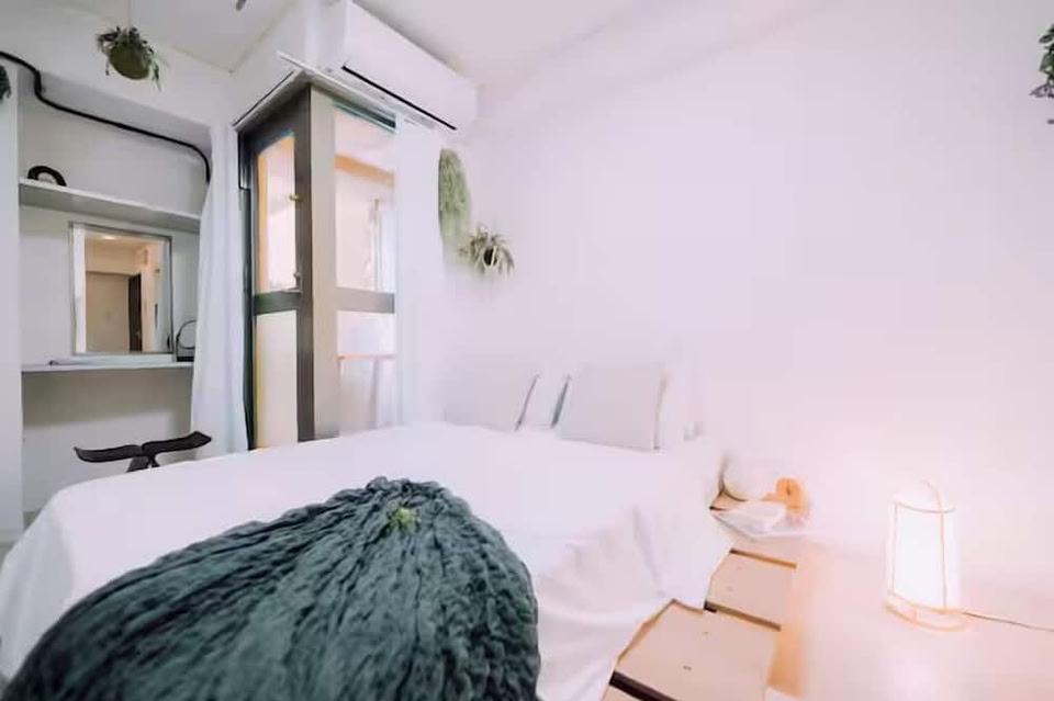 Minimalist Loft 1002