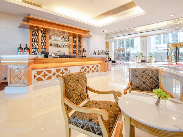 Golden Crown China Hotel