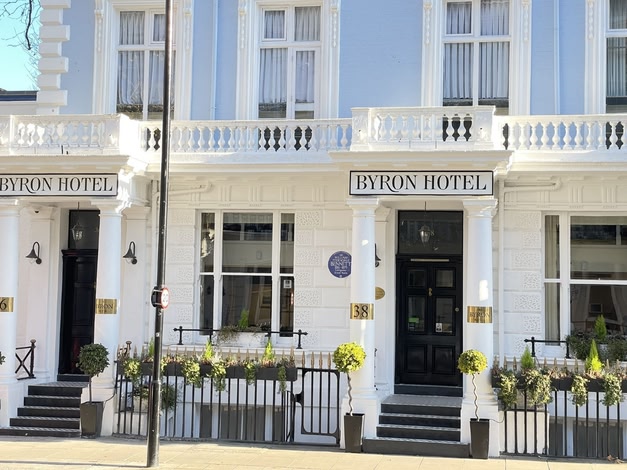 Byron Hotel
