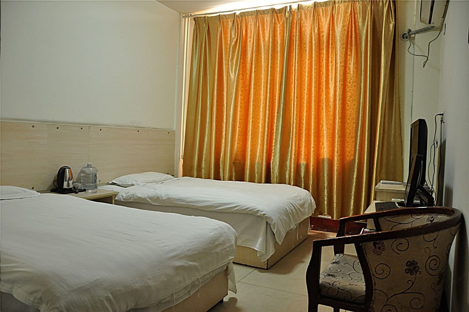 Feixian Equal Business Hotel