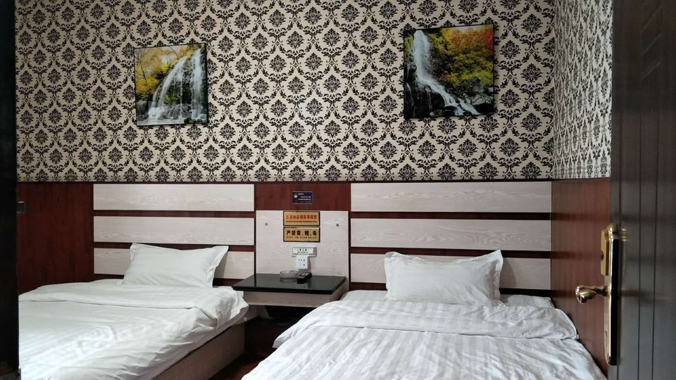 Dazhu Bafang Hotel