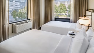 DoubleTree by Hilton Hotel & Suites Jersey City