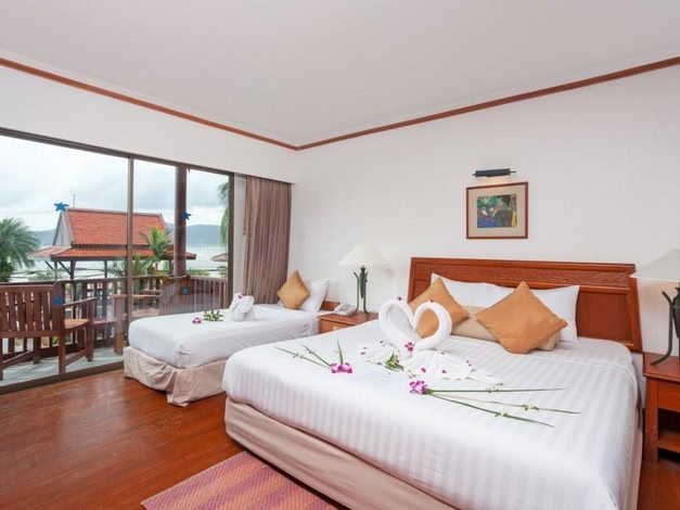 Seaview Patong Hotel