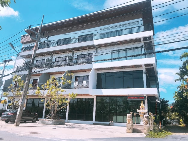 Baan Phu Chalong Place