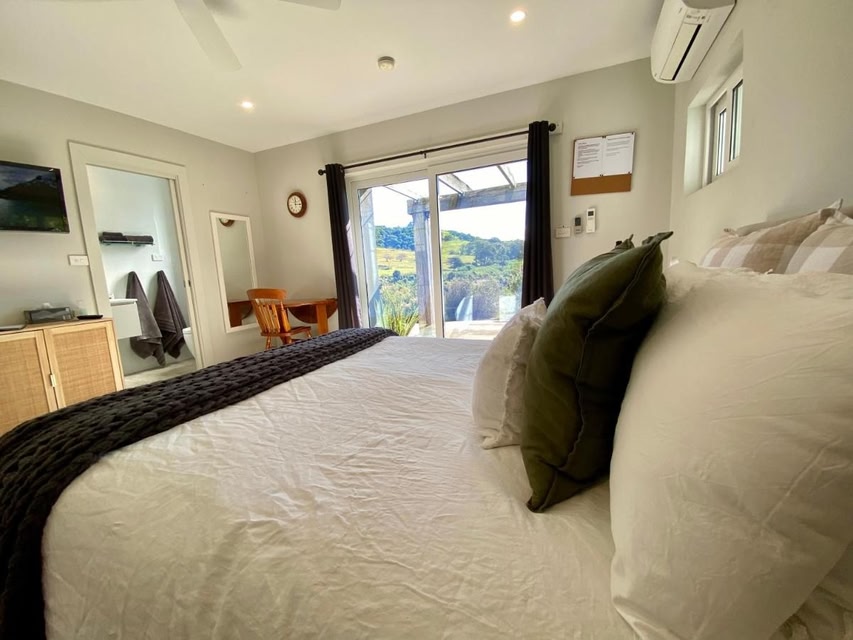 Hills View Studio Kiama Heights