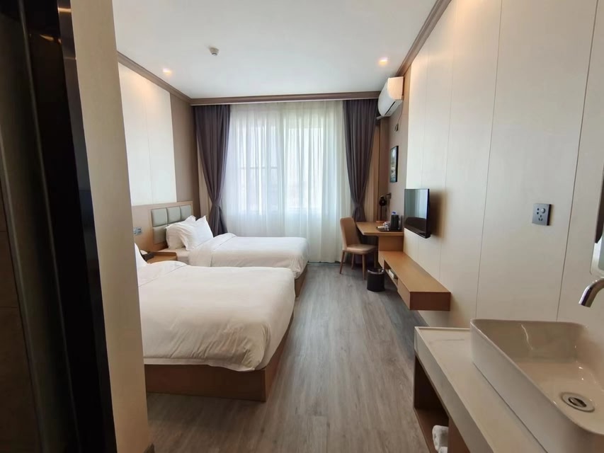 Longxiangfei Express Hotel