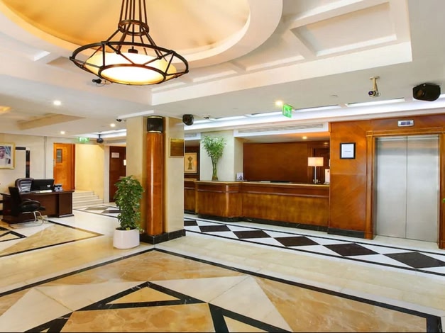 Excelsior Hotel Downtown