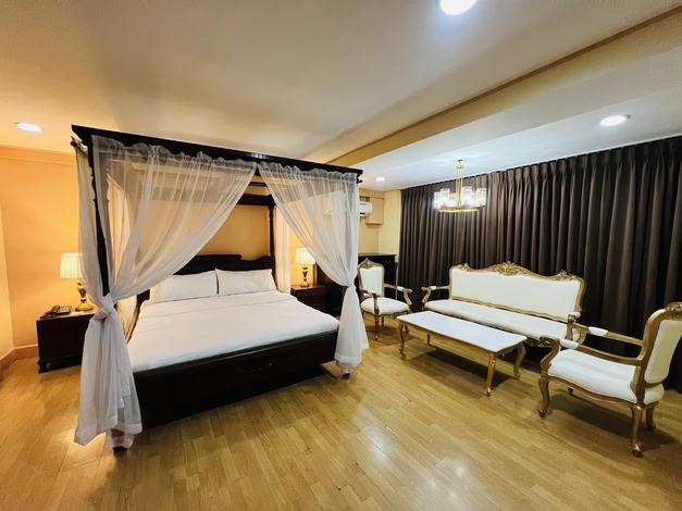 Arzo Hotel Manila