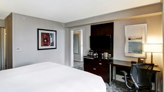 DoubleTree by Hilton Toronto Downtown