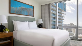 The Ritz-Carlton Residences, Waikiki Beach