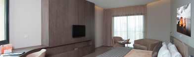 Promenade Hotel