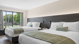 Branson Falls Lodge