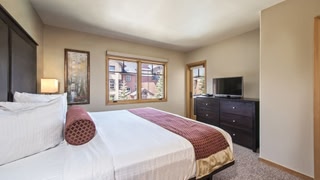 Grand Timber Lodge