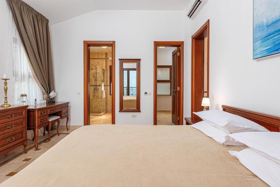 Oak Leaf Residences