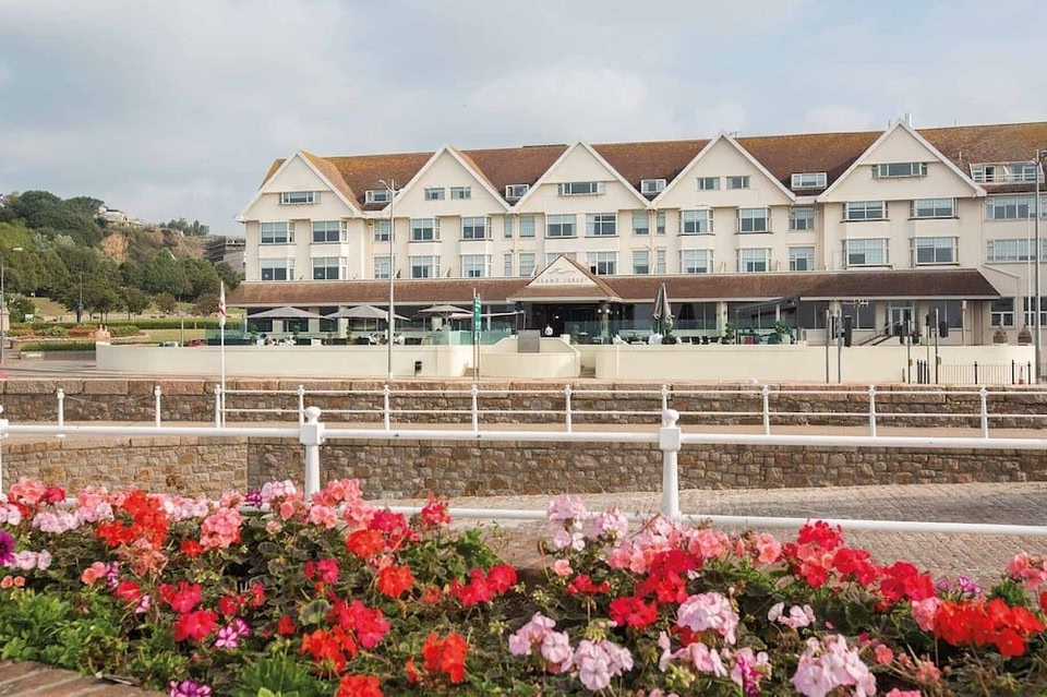 Grand Jersey Hotel and Spa