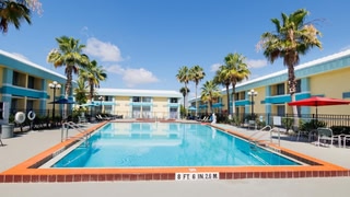 Garnet Inn & Suites, Orlando