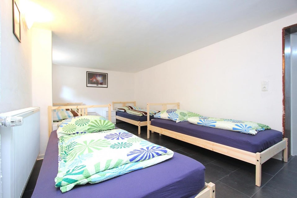 Private Souterrain Apartment
