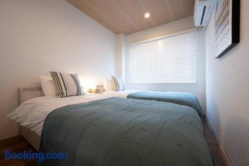 tomo部屋 TOMO 非日常の暮らし 広い浴室サウナ付き、寝室6つ、ベッド11台 関西