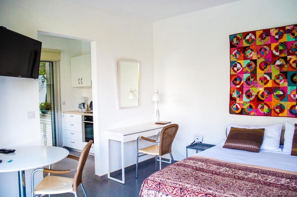 Idyllic Studio With Private Pool