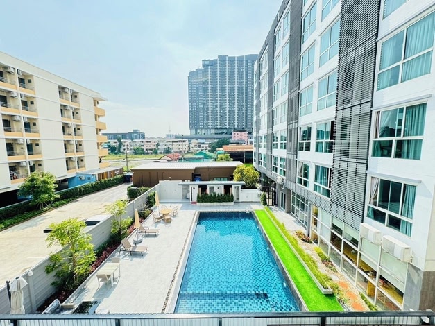 Three Seasons Bangkok