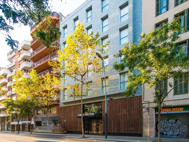 Arya Stadium Hotel