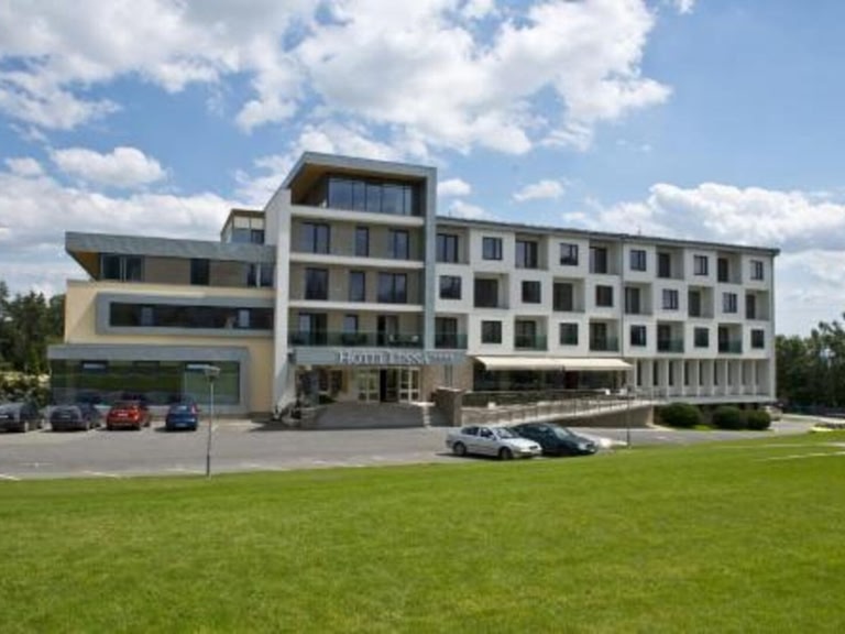 Hotels near Camping Vysoke Tatry - LEHARO Camping, Star Lesn from  75/night | Skyscanner