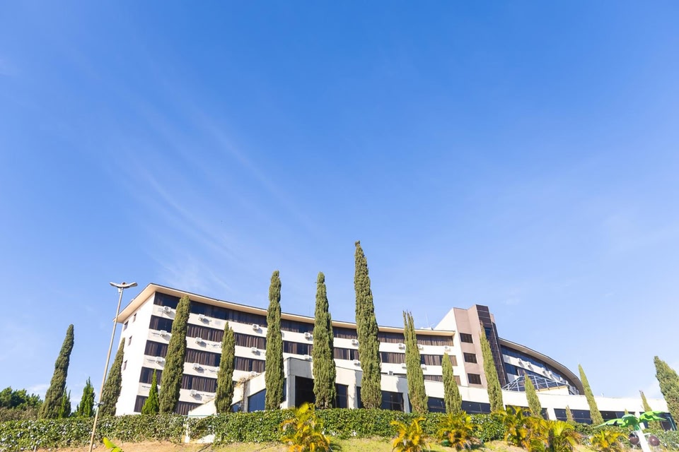 https://goldenpark.org.es/
