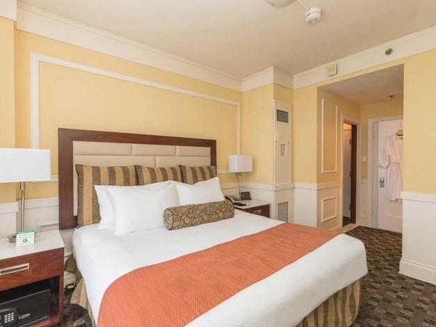 The Pickwick Hotel