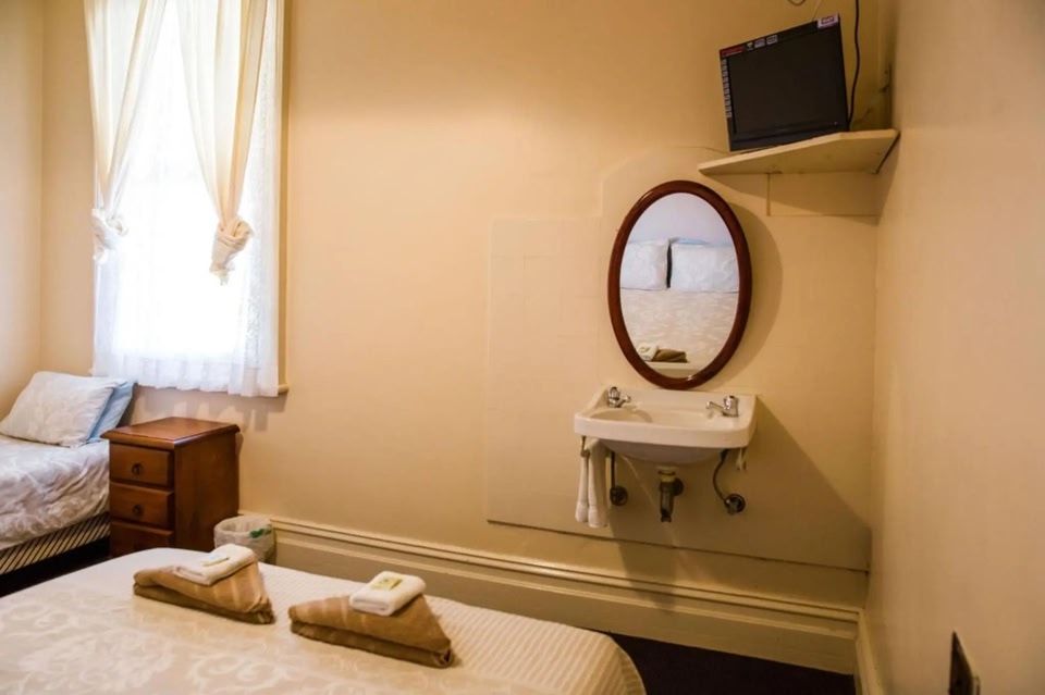 Bank Hotel Dungog
