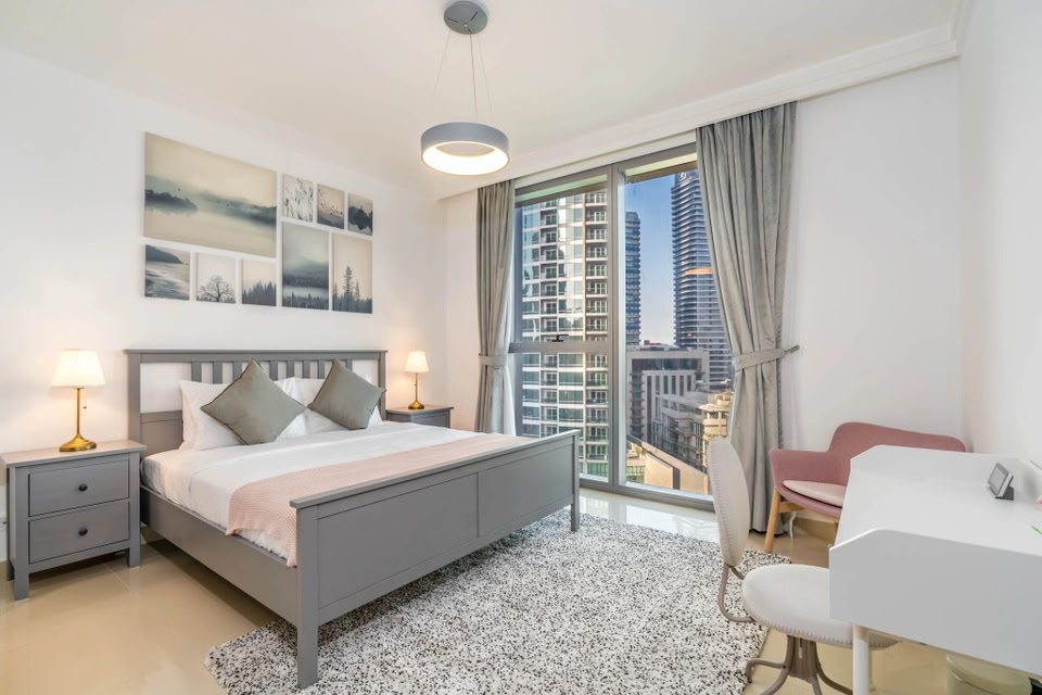Downtown Luxury 1BR Boulevard Point Creek View, Dubai Hotels - Skyscanner