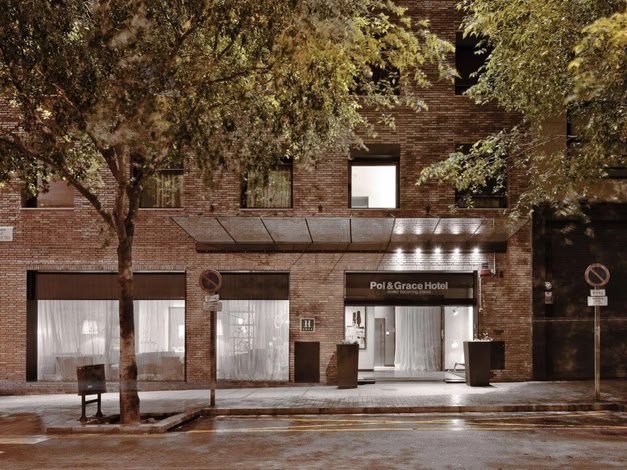 Pol & Grace Hotel