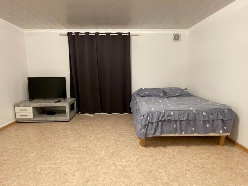Appartement Dans Maison à Corbelin Proche Walibi