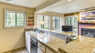 Walk to Sun Valley Village: Condo w/ Deck!