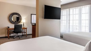 Drury Plaza Hotel Broadview Wichita