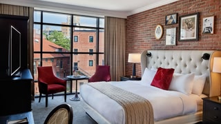 The Foundry Hotel Asheville, Curio Collection by Hilton