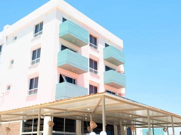 Toxotis Hotel