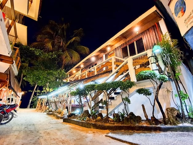 Cocoloco Beach Resort