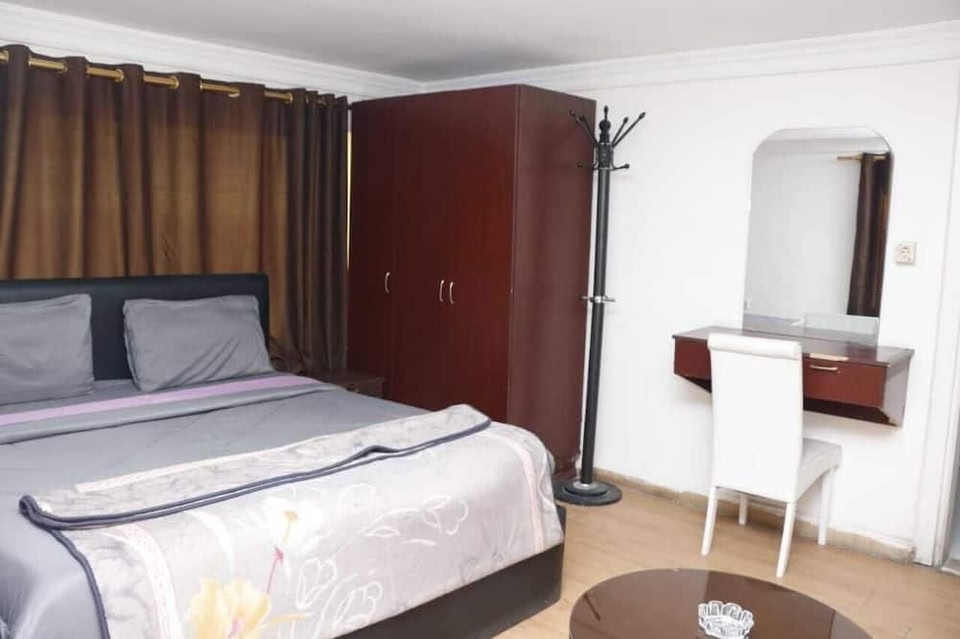 Seleen Hotel Suites