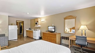 Clarion Hotel & Suites Fairbanks Near Ft Wainwright