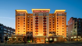 Hampton Inn & Suites Albany-Downtown