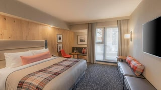 Peaks Hotel and Suites
