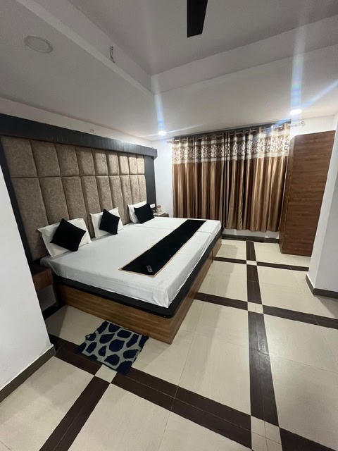 Hotel Akriti Inn