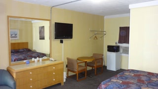 Advance Inn