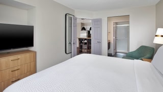 Staybridge Suites Lincoln Northeast by IHG