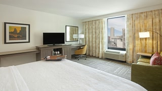 Hampton Inn & Suites Minneapolis/Downtown
