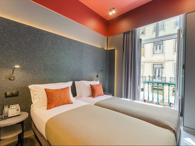 LX Arch Hotel
